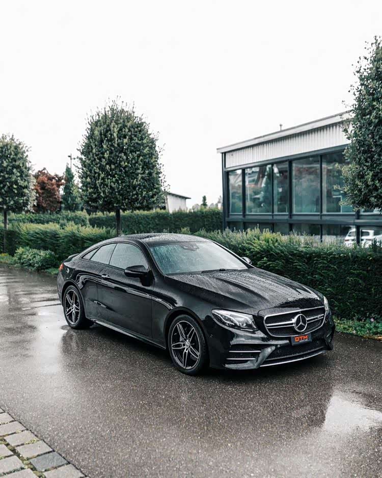 梅赛德斯奔驰e级amg e53 coupe.