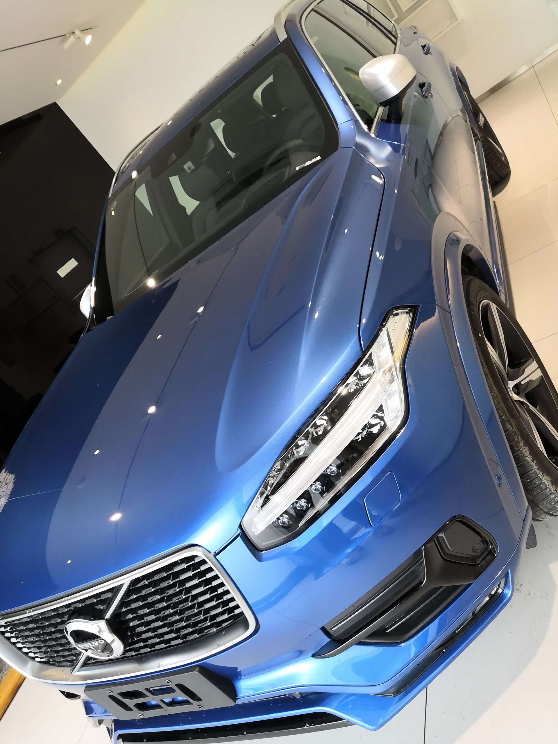 焰影蓝实车图片