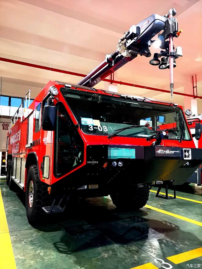 wey消防事业做贡献一组vv5与消防车的大片