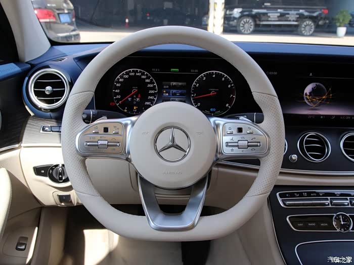 e300白色立标选什么内饰好看?