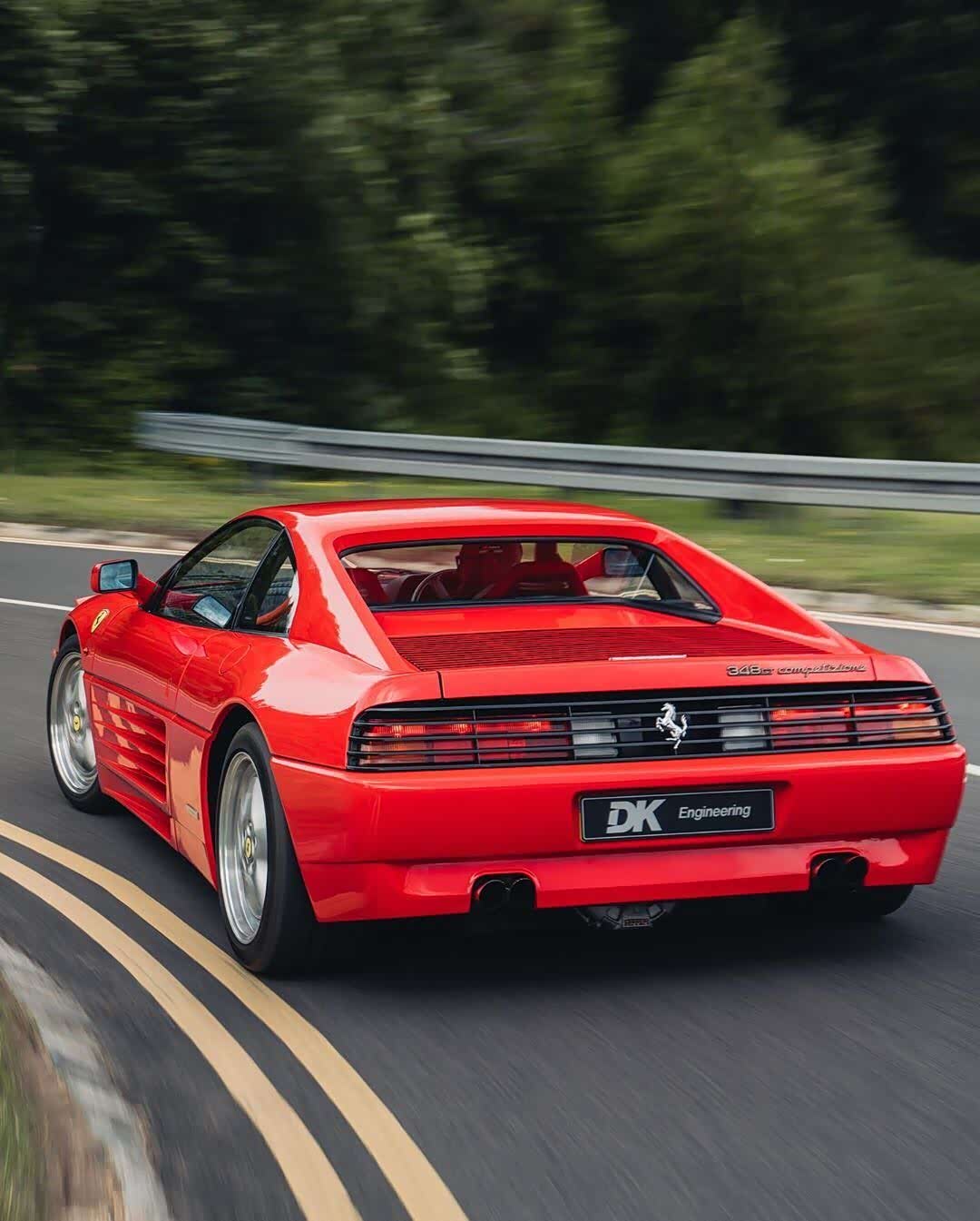 法拉利348gt翻灯法拉利