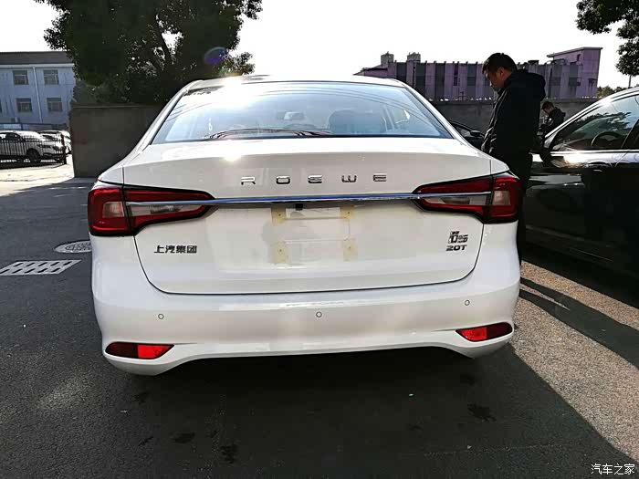 魔都80后的白色i5 1.5t 旗舰版 提车作业