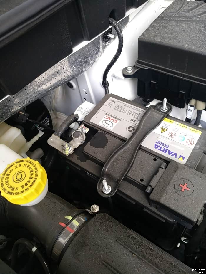 【图】电瓶漏液了,有车友出现过没_传祺gs3论坛_汽车之家论坛