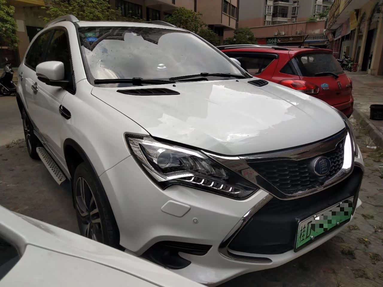 老款比亚迪唐依旧是那么的时尚霸气