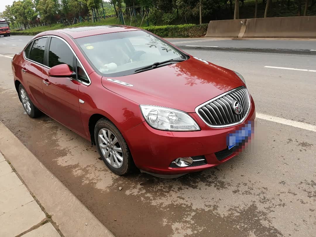 14年底的红色英朗gt