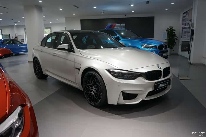 每天一台实拍豪华车宝马m3磨砂白色