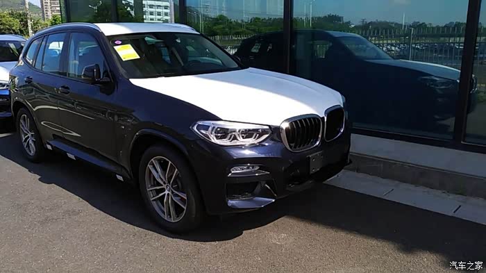 华晨宝马x328i碳黑色