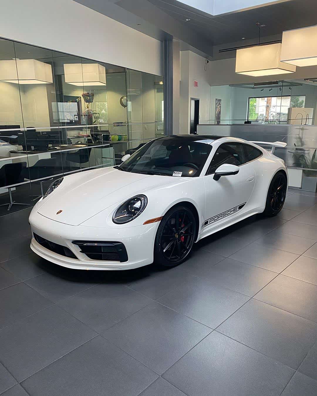 保时捷911 carrera 4s你可还满意?