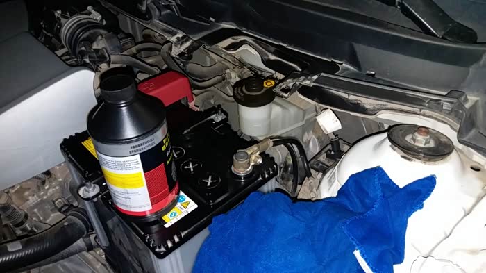 致炫自己1人更换刹车油全网第一贴