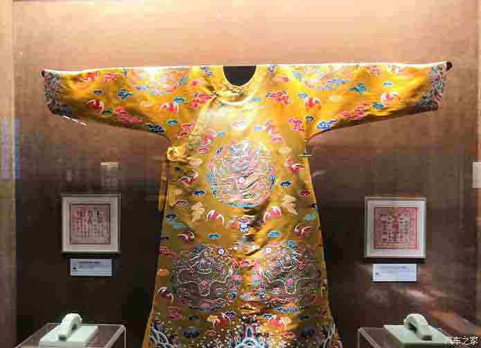 南京博物院龙袍介绍图片