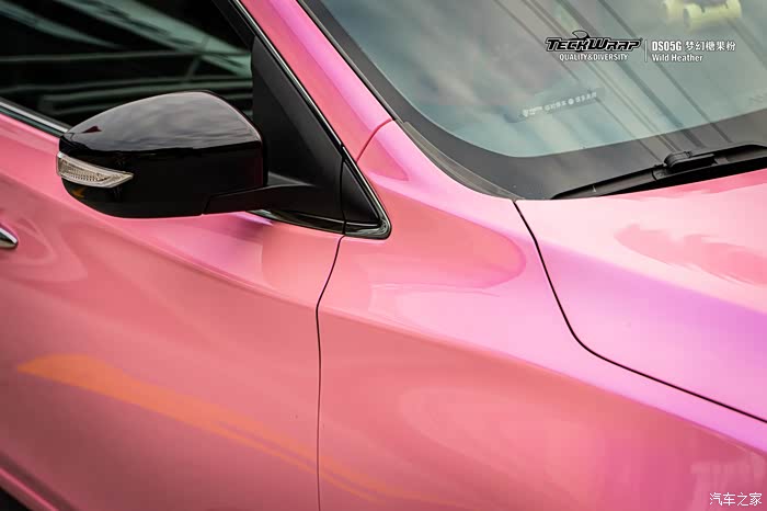 日产轩逸贴膜改色浪漫又温柔秃鹰双色糖果粉