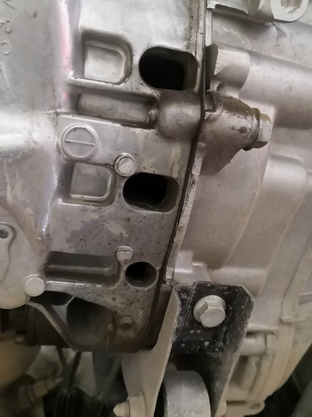 【图】16款宝来半轴油封漏油大家是怎么解决的_宝来论坛_汽车之家论坛