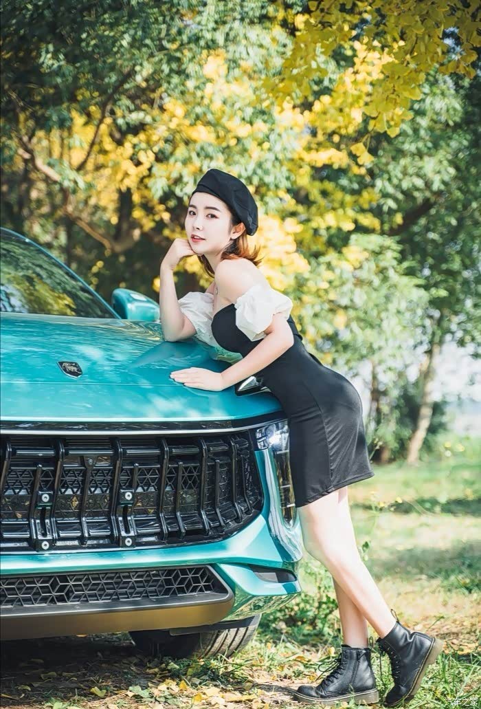 美女和豪车欣赏一下,真是美极了!