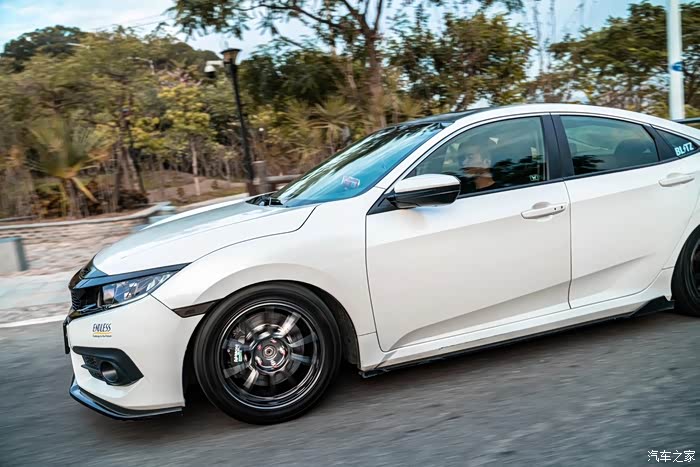 两厢思域三箱思域街拍