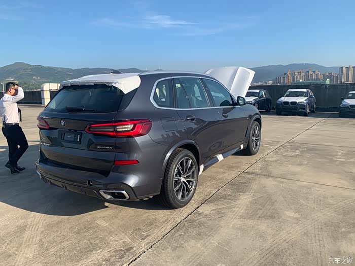 想看一下极地灰的x5实车照片