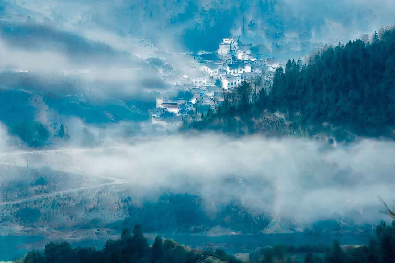 黛色山峦,湖塘水境,一生痴绝处,无梦到徽州