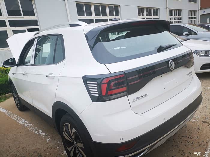 android版 楼号 2020/07/09 20:30:15 发表在 20楼  我还比较喜欢白色