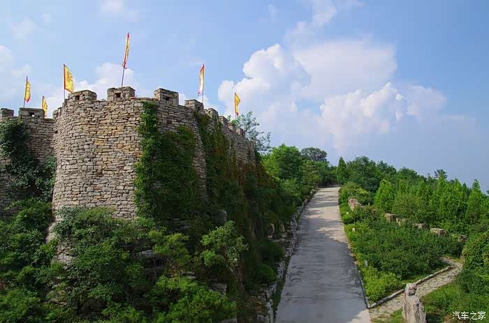 山东省临沂市沂水县天上王城,被誉为"沂蒙七十二崮之首".