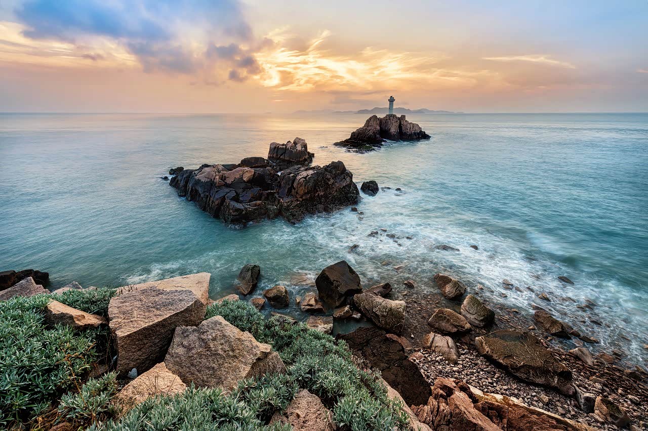 生活需要去旅行, 分享旅途美景.大海是故乡,以海为生.
