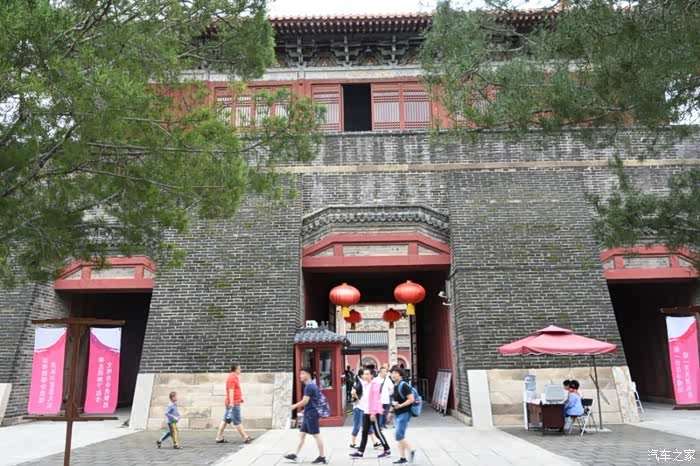 泰安岱庙厚载门