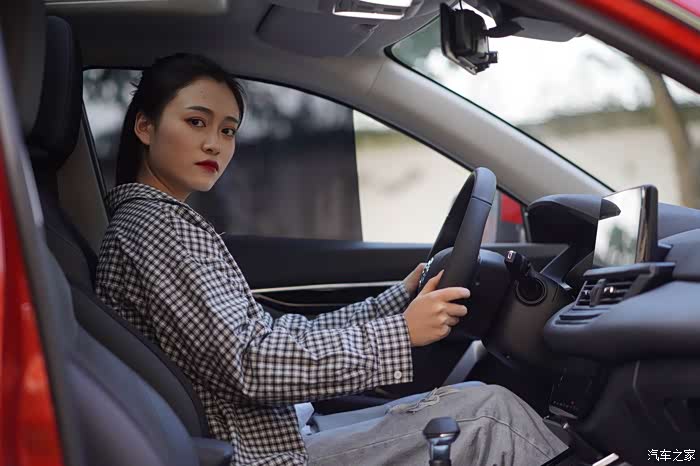 至尊百分百新手女司机秋名山等你