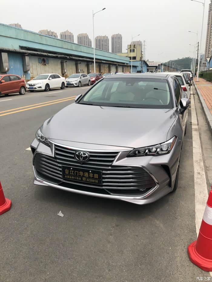 亚洲龙这颜色帅气