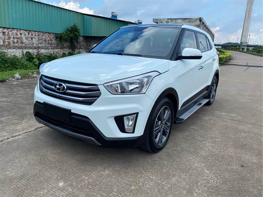 ix25我觉得是现代少有比较耐看的车型!