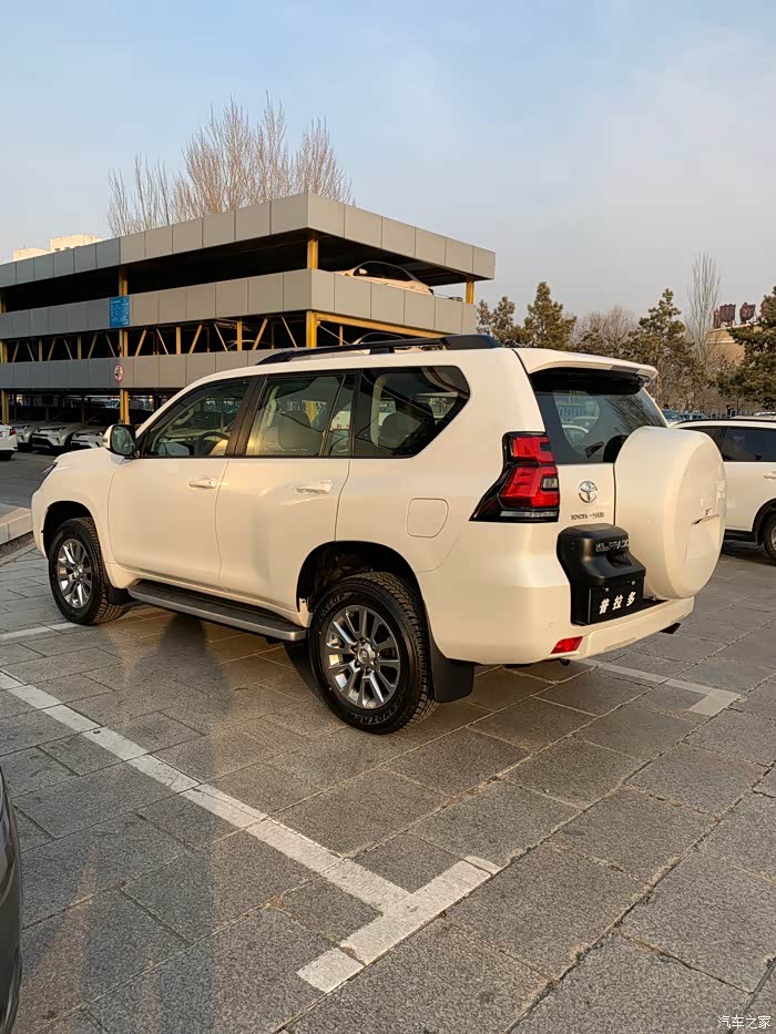 提车的,中规35txl后挂备胎版