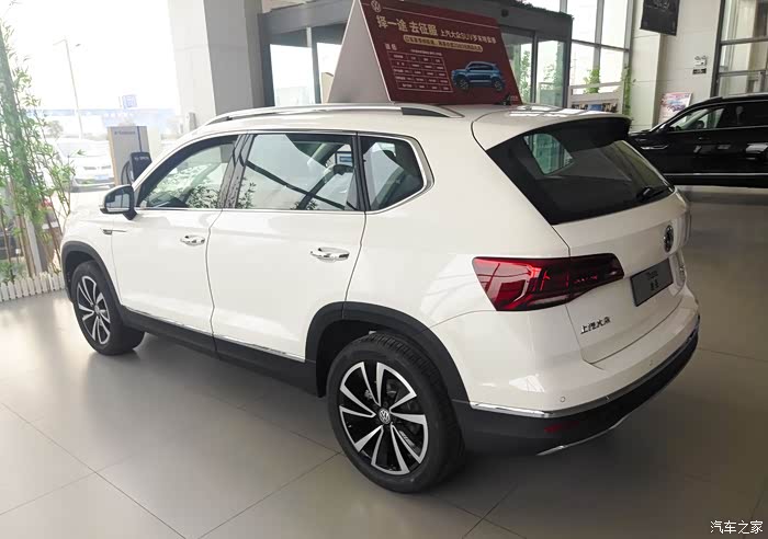 上汽大众suv白色的途岳更大气奋斗小青年看看途岳这个车