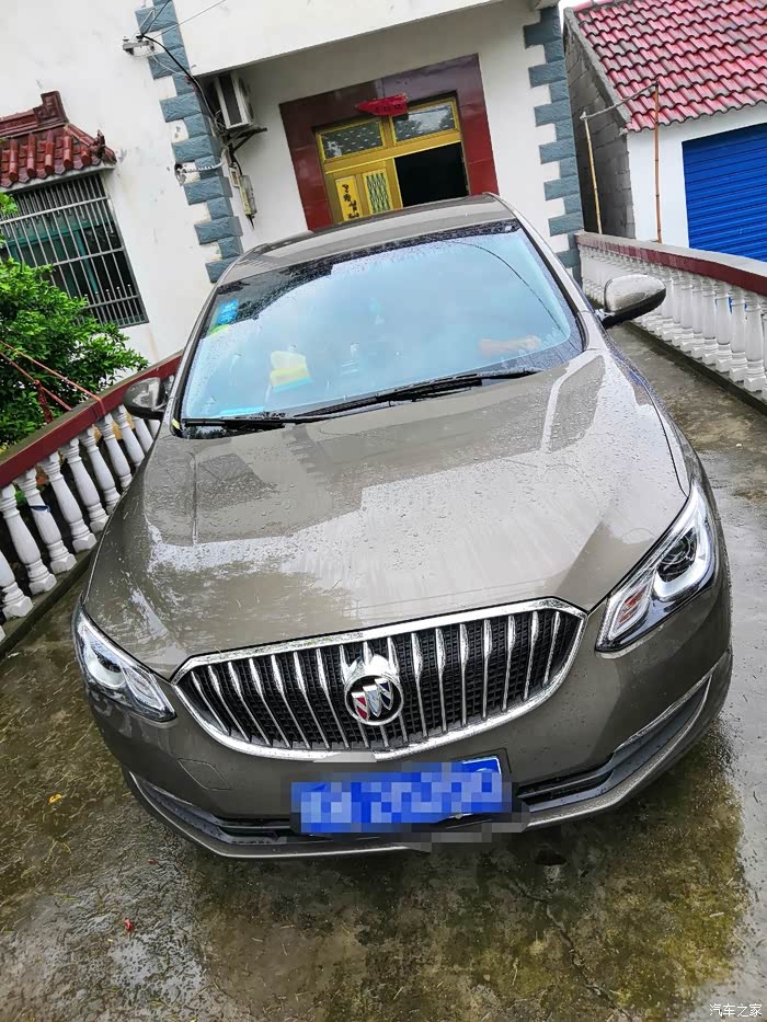 别克英朗托帕石棕