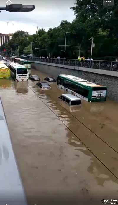 6月9日广州这种水浸程度,城市SUV能过吗?