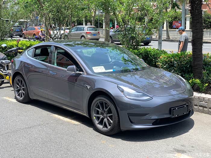 model3标续冷光银使用及配件小记