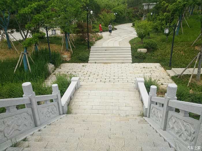 帅气远景suv吉利三人行陆游公园半日游