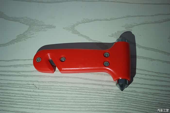 【家家众测】意外自救工具多功能安全锤