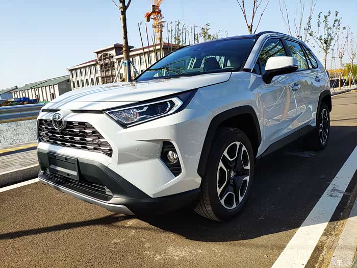 大片来了!2020款rav4荣放丰田"小霸道"