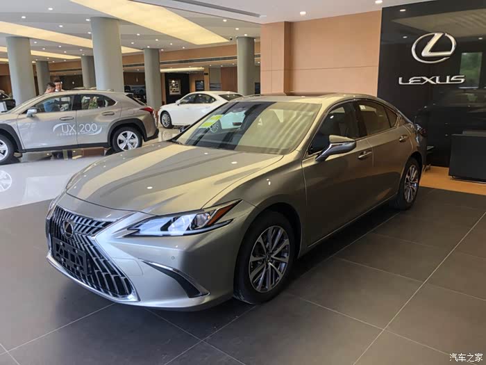 喜提雷克萨斯es200卓越