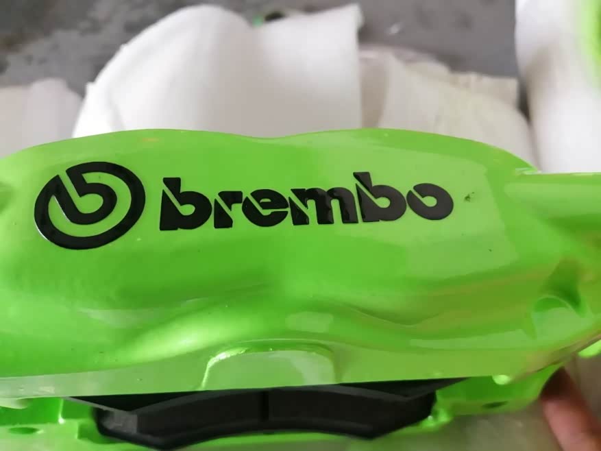 凯迪拉克ats改装原谅色brembo布雷博卡钳