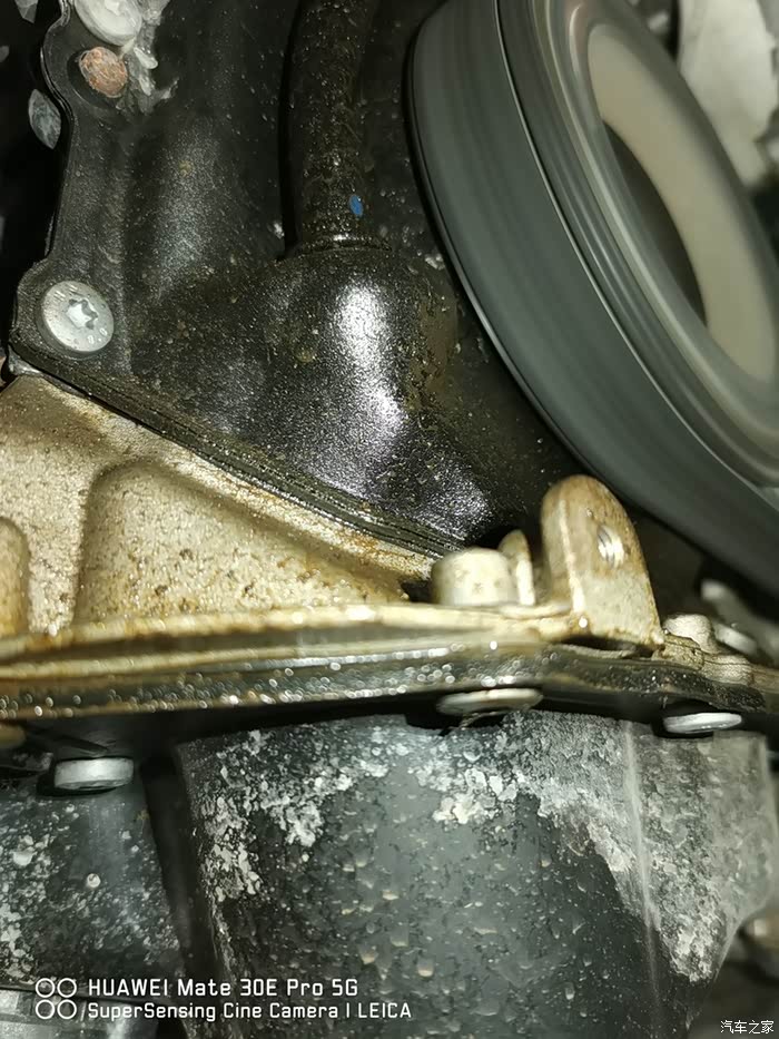 3万公里探岳发现曲轴前油封渗油