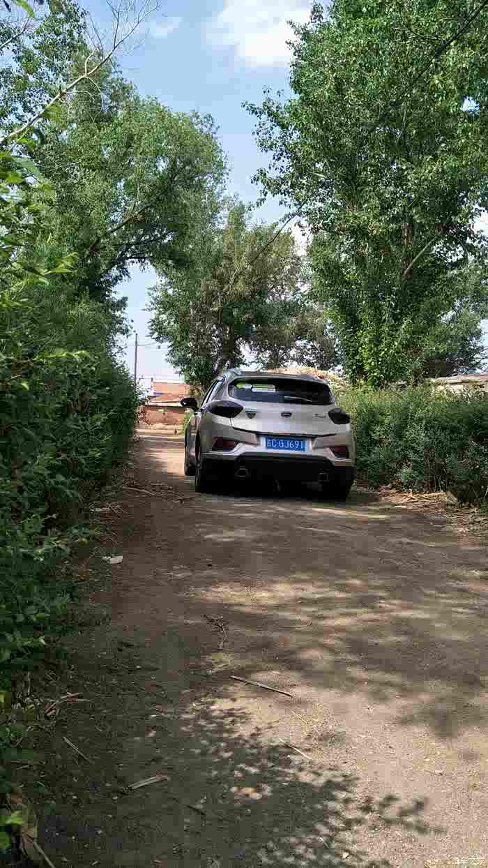 离开喧嚣城市,驾车回农村,感受淳朴乡村,一路走一路拍