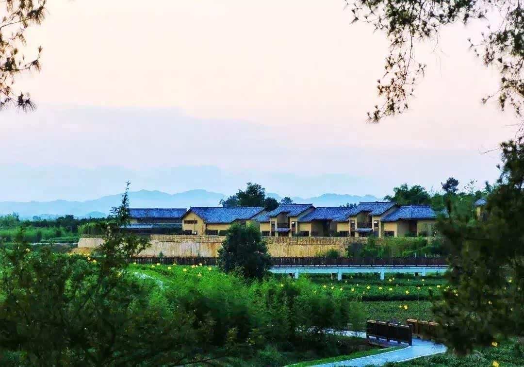 成都蒲江的明月村是当地一个网红打卡地