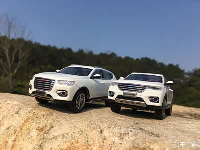 来分享两辆哈弗h6车模型,红标和蓝标各有姿态._内蒙古_手机汽车之家