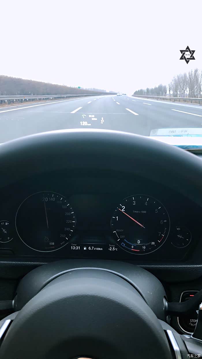 抬头显示真是个好东西,谁用谁知道,高速巡航省油