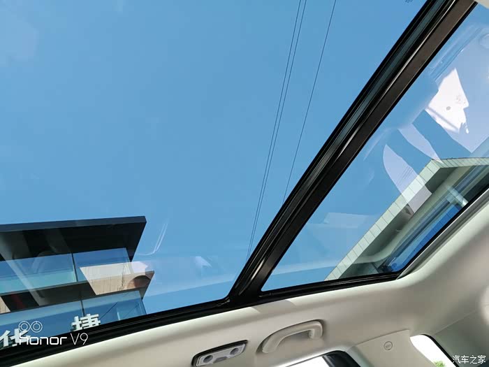 全景天窗豪华大气