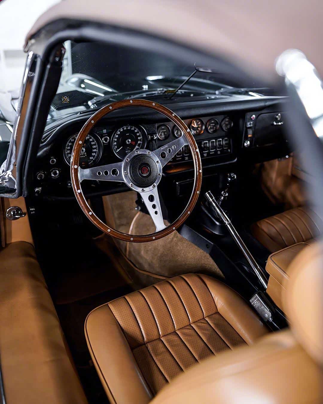 经典车之捷豹jaguaretypev12