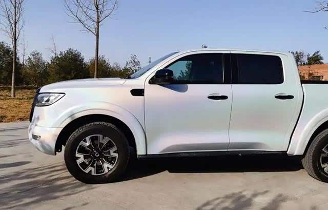 长城炮作为长城首款走高端路线的皮卡车型