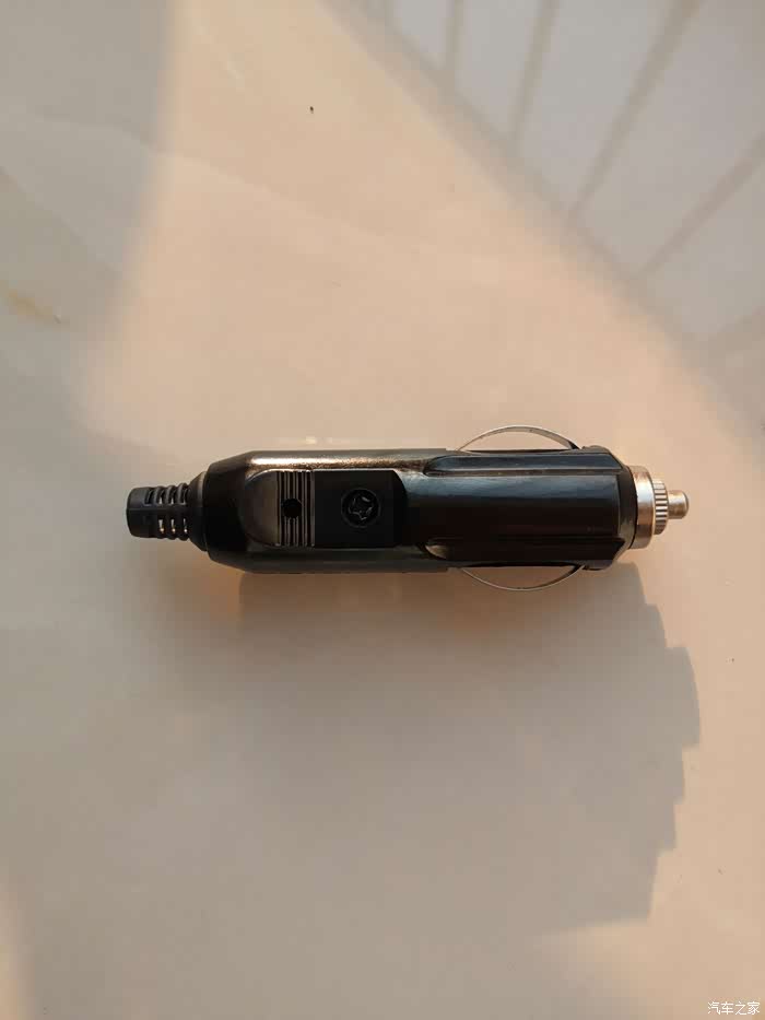 【家家商城11.11】用于升级日行灯的新型点烟器插头到货开箱