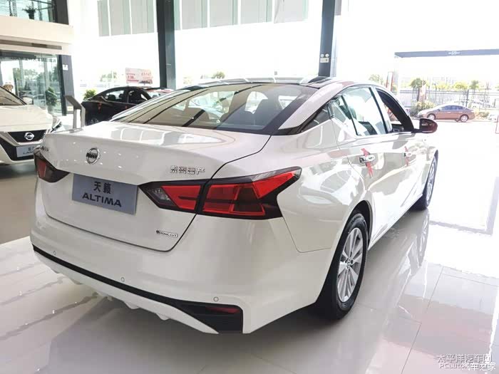 移动沙发新款天籁2.0t试驾体验