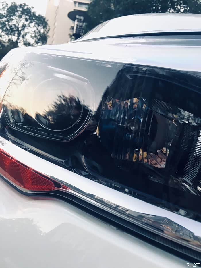 而且感觉雾灯有鲸鱼眼嘅效果都几靓啊