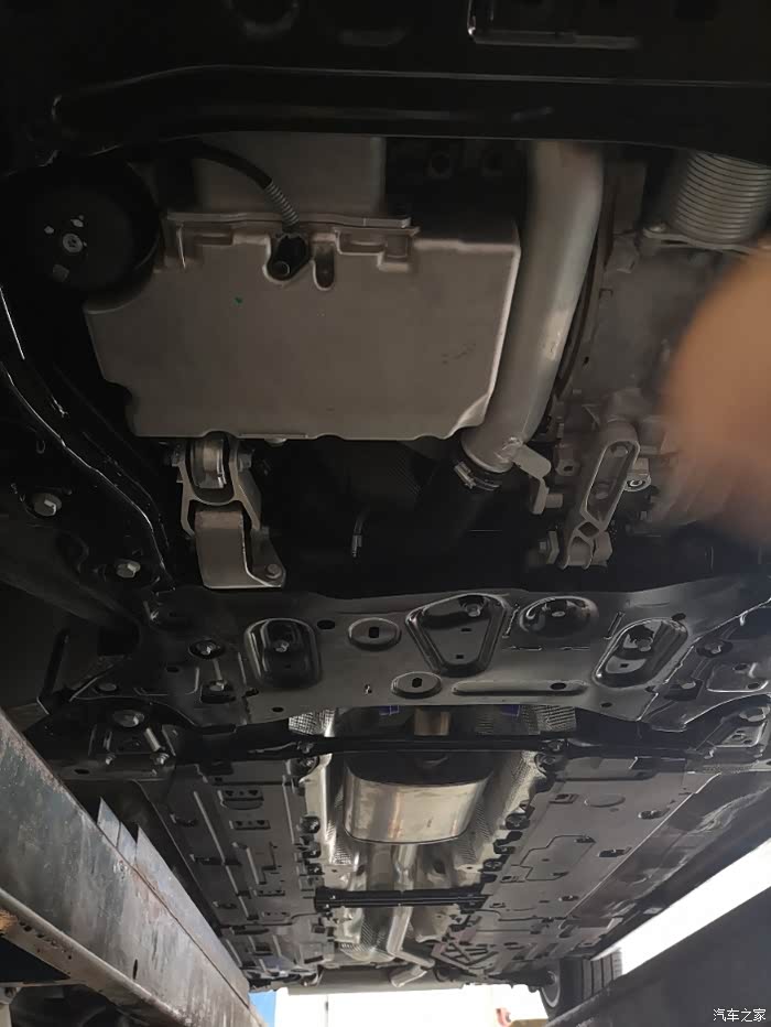 【图】不能免俗 - 狐狸的s90更换发动机护板 底盘装甲作业_沃尔沃s90