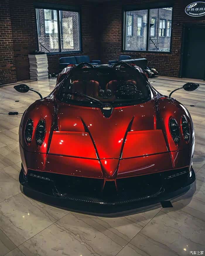 帕加尼huayra roadster红色暴力